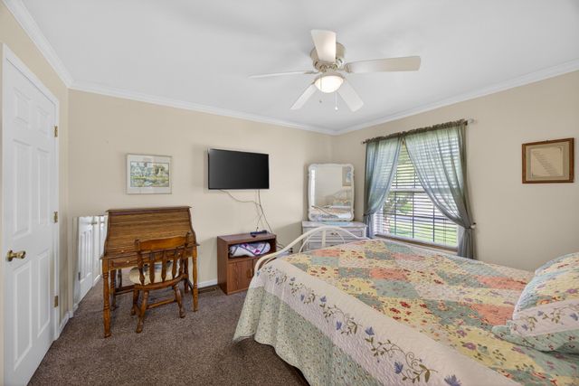 2403 N Pointe Cove Cir, Cookeville, TN 38506