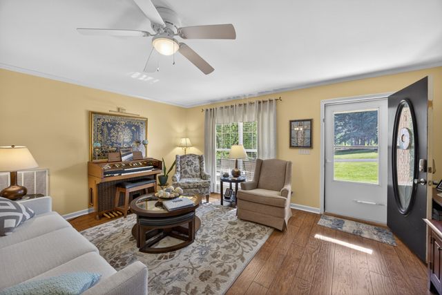 2403 N Pointe Cove Cir, Cookeville, TN 38506