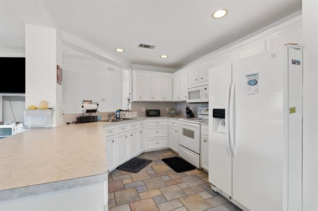 467 Pinnacle, Trinity, TX 75862