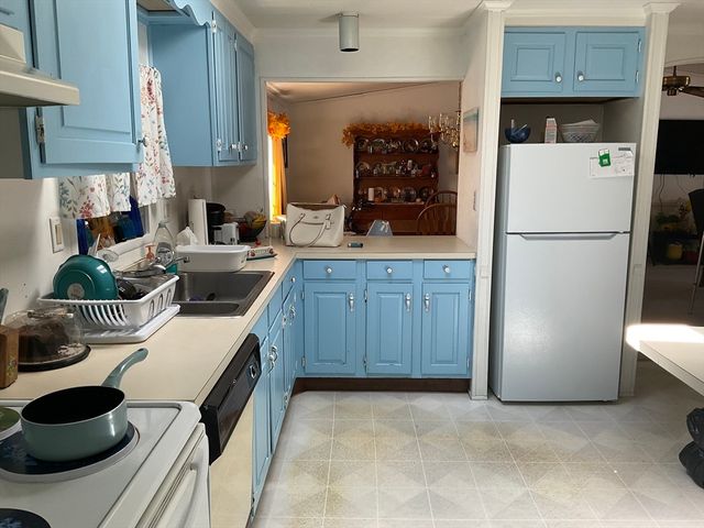 61 Pinehurst Drive, Plymouth, MA 02360