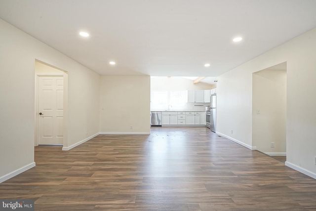 105 OXFORD ST, Vineland, NJ 08360