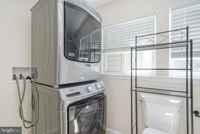 105 OXFORD ST, Vineland, NJ 08360