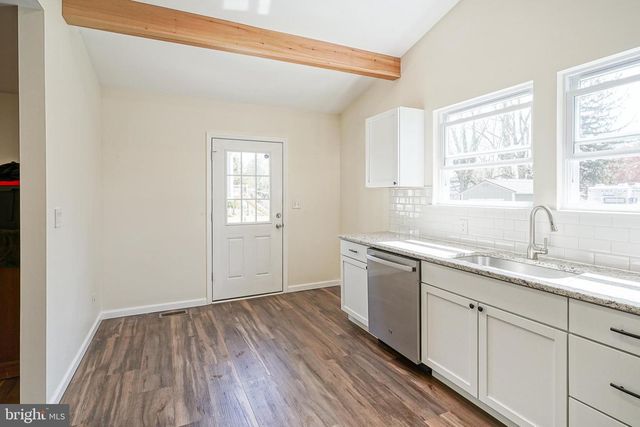 105 OXFORD ST, Vineland, NJ 08360