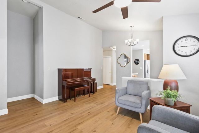 8848 Gemwood Way, Elk Grove, CA 95758