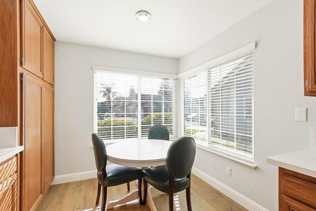8848 Gemwood Way, Elk Grove, CA 95758