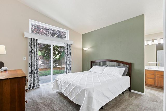 8848 Gemwood Way, Elk Grove, CA 95758
