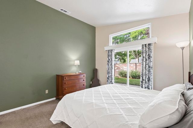 8848 Gemwood Way, Elk Grove, CA 95758
