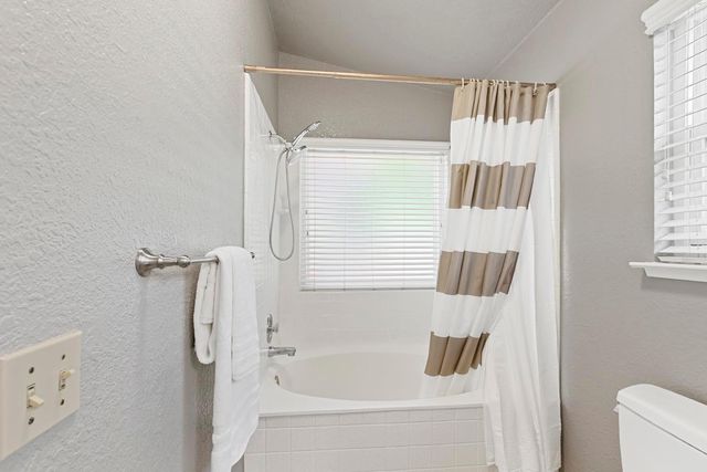 8848 Gemwood Way, Elk Grove, CA 95758
