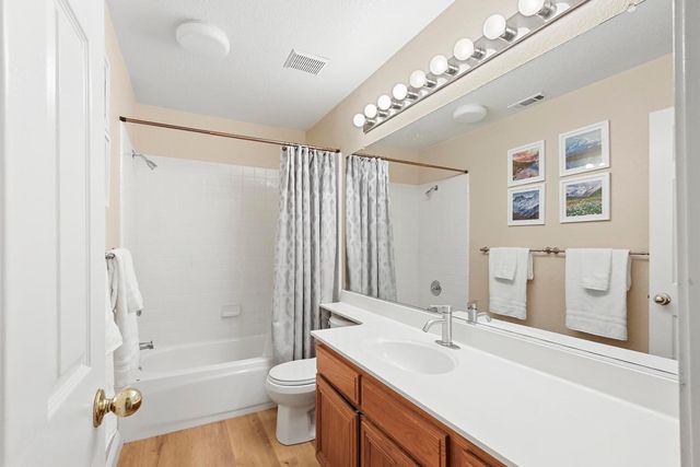 8848 Gemwood Way, Elk Grove, CA 95758