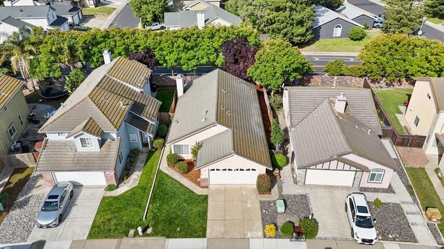 8848 Gemwood Way, Elk Grove, CA 95758