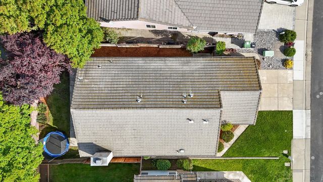 8848 Gemwood Way, Elk Grove, CA 95758