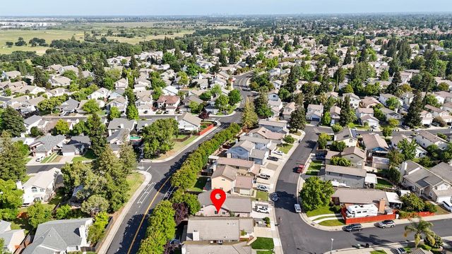 8848 Gemwood Way, Elk Grove, CA 95758