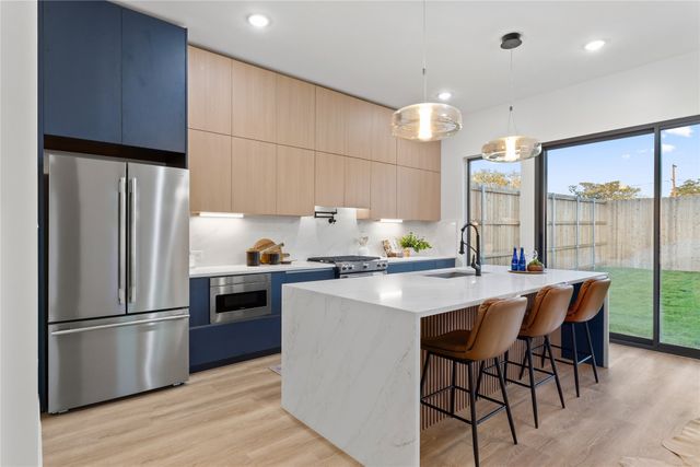 6720 Mabel Avenue, Dallas, TX 75209