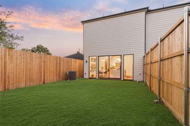 6720 Mabel Avenue, Dallas, TX 75209