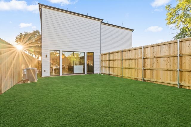 6720 Mabel Avenue, Dallas, TX 75209