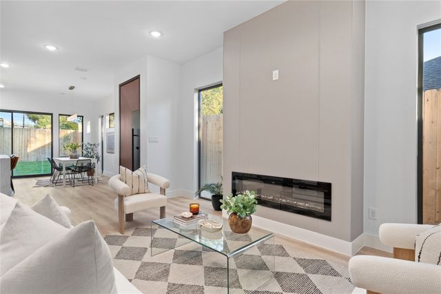 6720 Mabel Avenue, Dallas, TX 75209