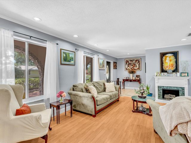 7381 SW 9th Street, Plantation, FL 33317