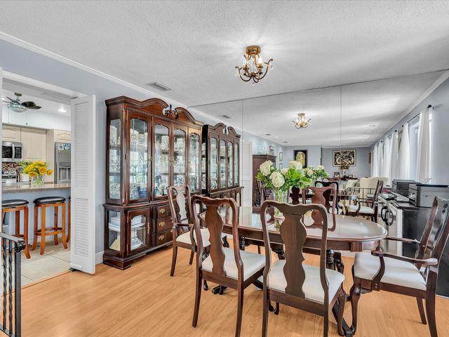 7381 SW 9th Street, Plantation, FL 33317