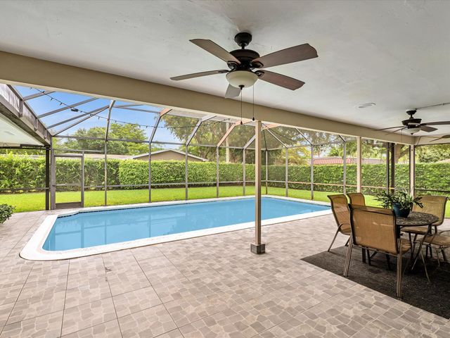 7381 SW 9th Street, Plantation, FL 33317