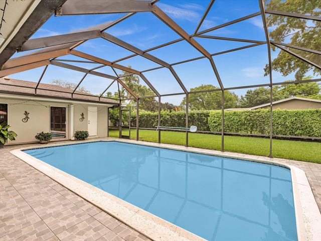 7381 SW 9th Street, Plantation, FL 33317