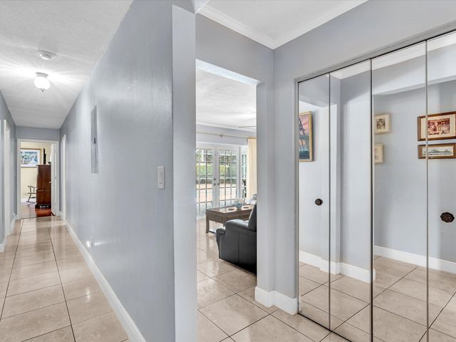 7381 SW 9th Street, Plantation, FL 33317