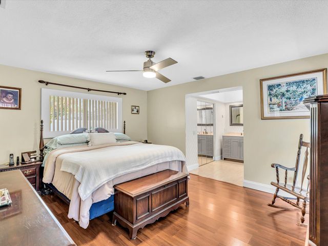 7381 SW 9th Street, Plantation, FL 33317
