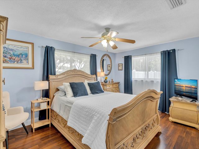 7381 SW 9th Street, Plantation, FL 33317