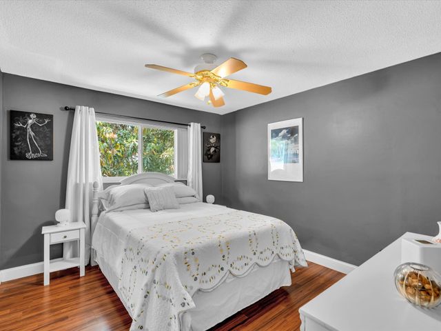 7381 SW 9th Street, Plantation, FL 33317