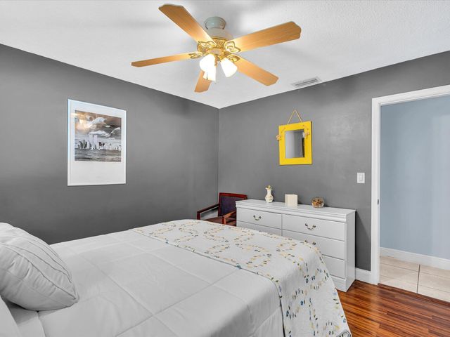 7381 SW 9th Street, Plantation, FL 33317