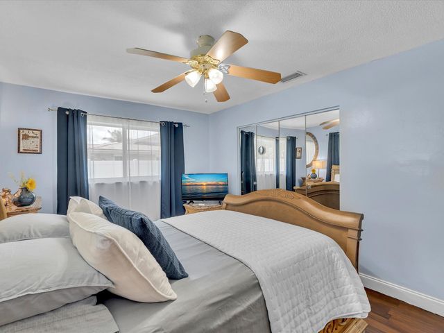 7381 SW 9th Street, Plantation, FL 33317