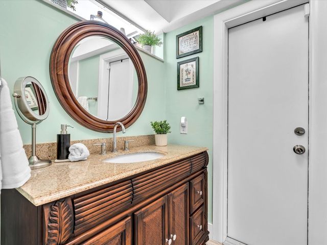 7381 SW 9th Street, Plantation, FL 33317