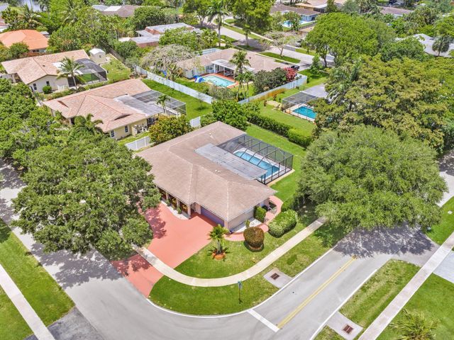 7381 SW 9th Street, Plantation, FL 33317