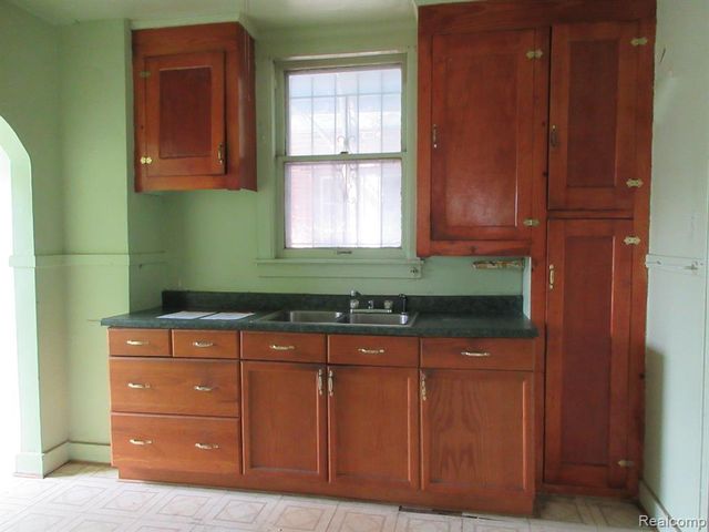 14203 Ohio Street, Detroit, MI 48238