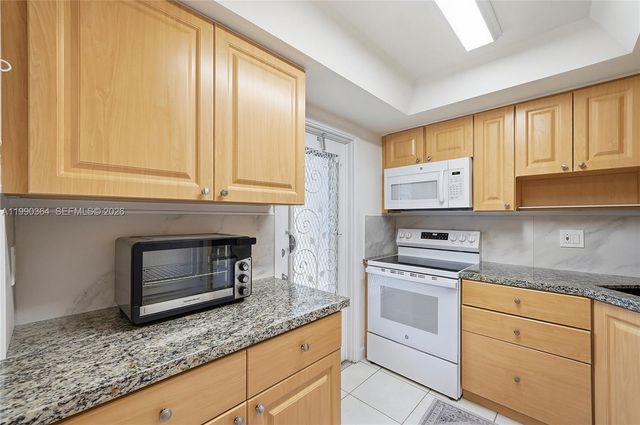 1200 Hillcrest Ct 306 306, Hollywood, FL 33021