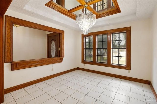 906 W Veterans Boulevard, Palmview, TX 78572