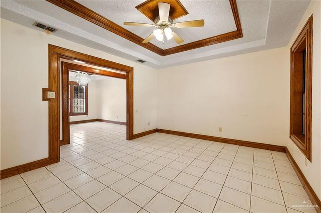 906 W Veterans Boulevard, Palmview, TX 78572