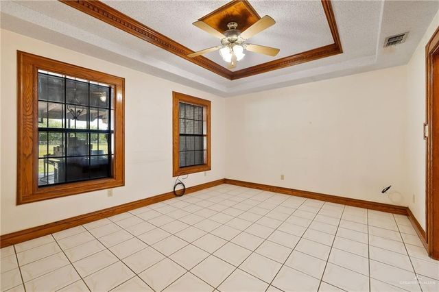 906 W Veterans Boulevard, Palmview, TX 78572