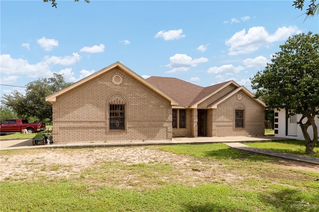 906 W Veterans Boulevard, Palmview, TX 78572