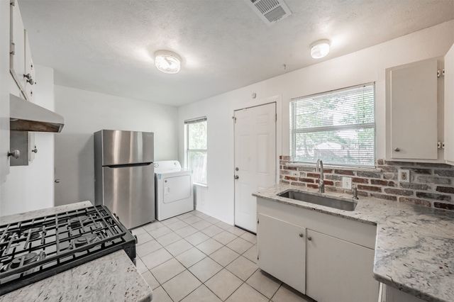 2703 Gus Thomasson Road, Dallas, TX 75228