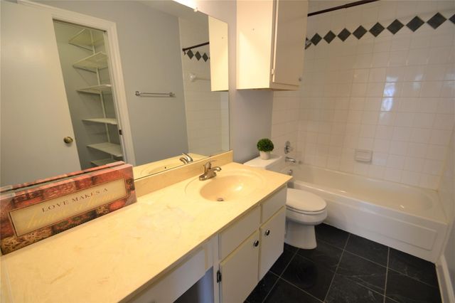 2626 North Boulevard 22, Houston, TX 77098