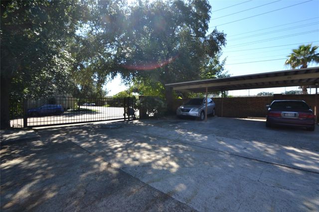 2626 North Boulevard 22, Houston, TX 77098