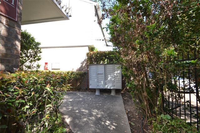 2626 North Boulevard 22, Houston, TX 77098