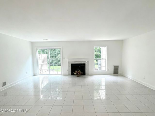 496 Cottonwood Court, Howell, NJ 07731