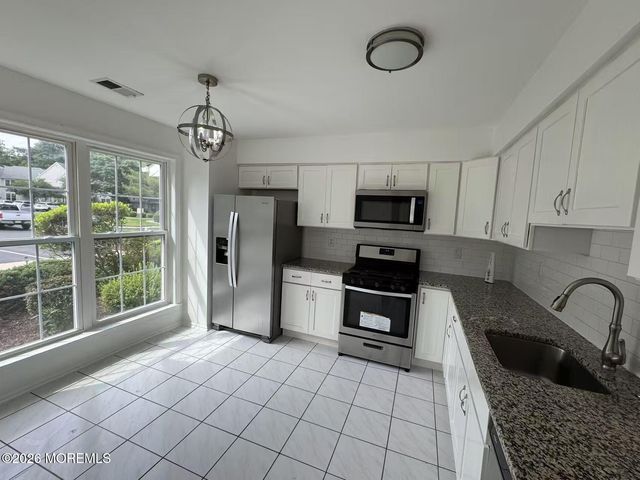 496 Cottonwood Court, Howell, NJ 07731