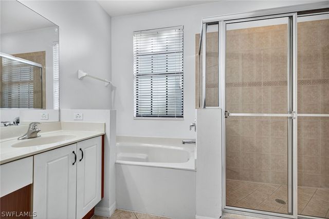 7666 Bristol CIR, Naples, FL 34120