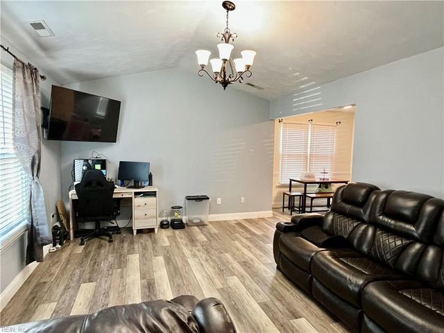 407 Collier CRES, Suffolk, VA 23434