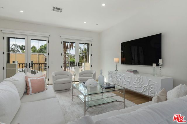 1203 N Vista Street, West Hollywood, CA 90046