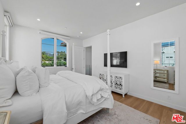 1203 N Vista Street, West Hollywood, CA 90046