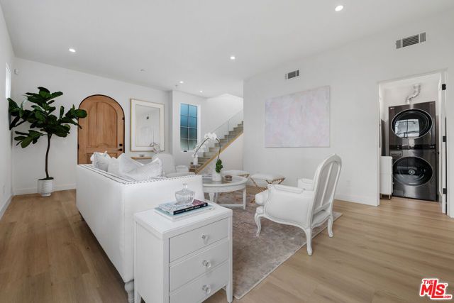 1203 N Vista Street, West Hollywood, CA 90046
