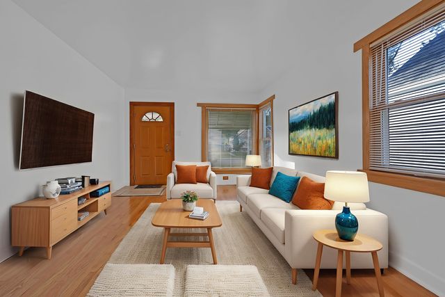 31 46th Avenue, Bellwood, IL 60104